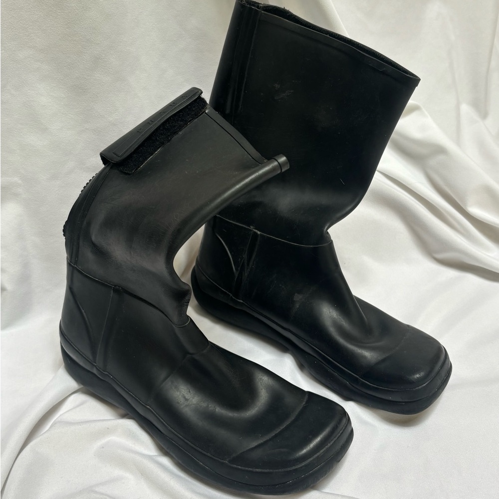 Vintage Prada matte rain boots size 35 fits a 6.5